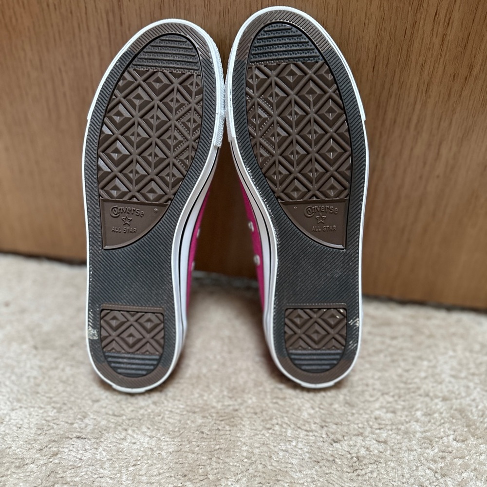 Never Worn Converse Hot Pink
